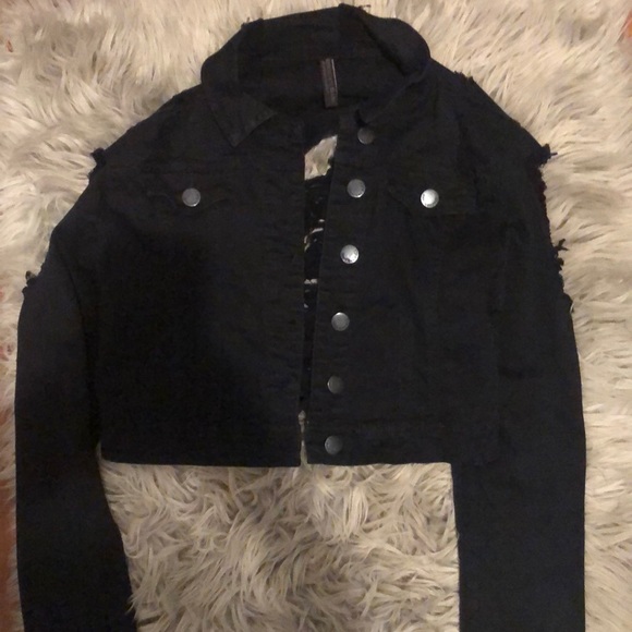 Fashion Nova Jackets & Blazers - Fashionnova black cropped distressed denim jacket